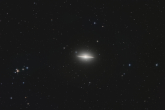M104 Sombrero Galaxie, Virgo Cluster